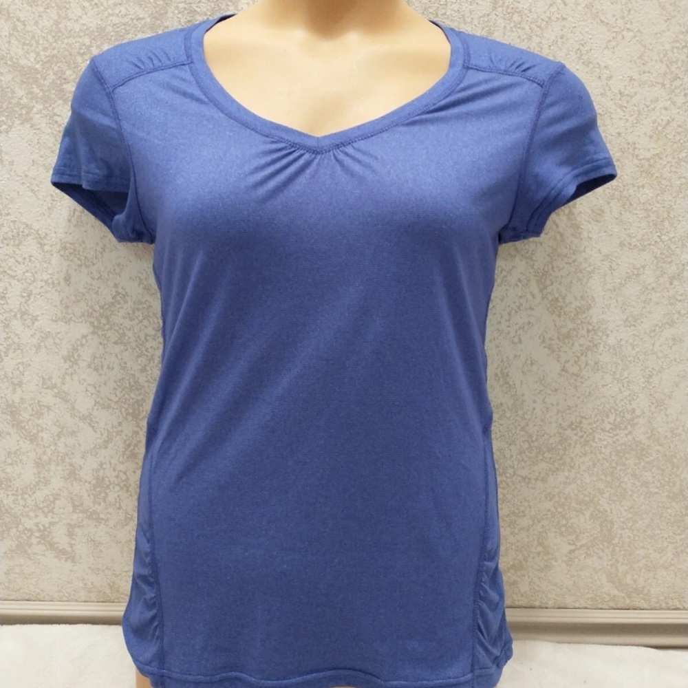 Kirkland Signature Women's V-Neck Short Sleeve Tee in Purple